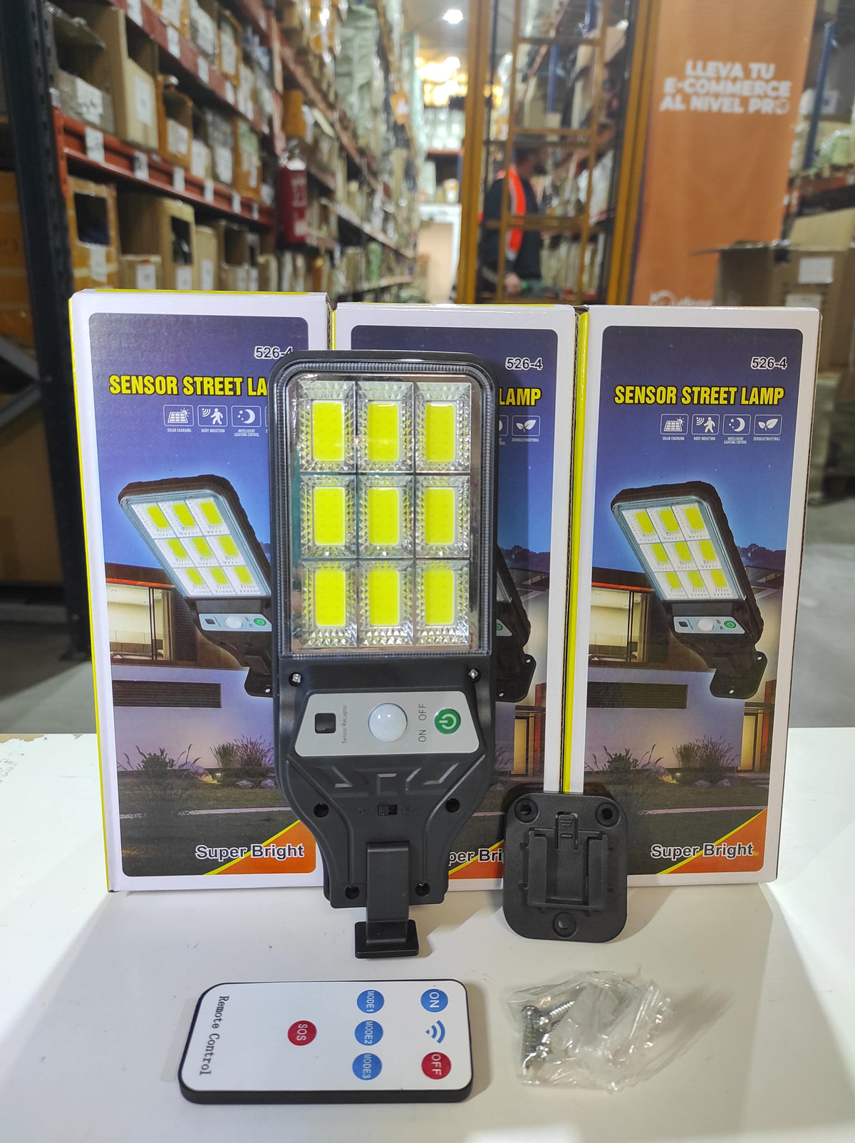 Mini luz solar LED con mando y sensor · vista 4